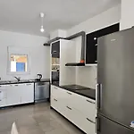 Two Bedroom With Sea View 181 Appartement *