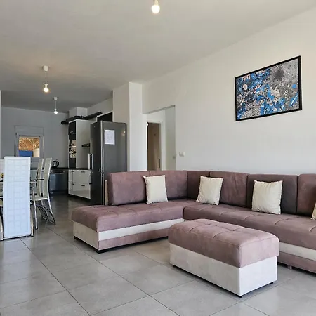 Two Bedroom With Sea View 181 *