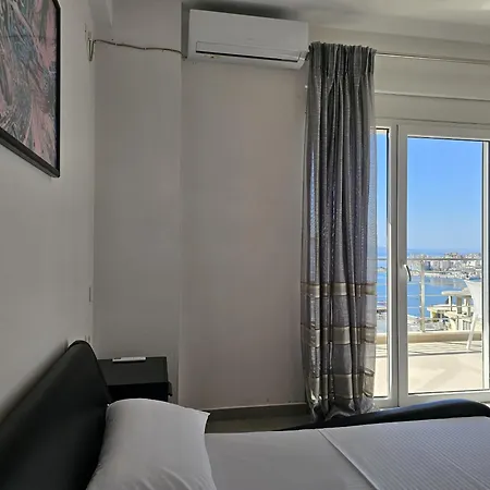 Two Bedroom With Sea View 181 *