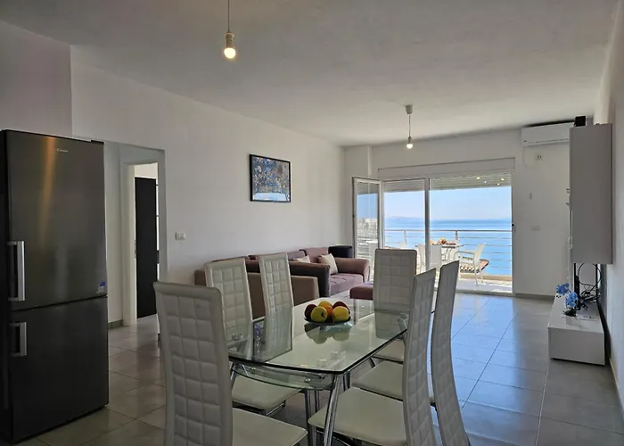 Two Bedroom With Sea View 181 *
