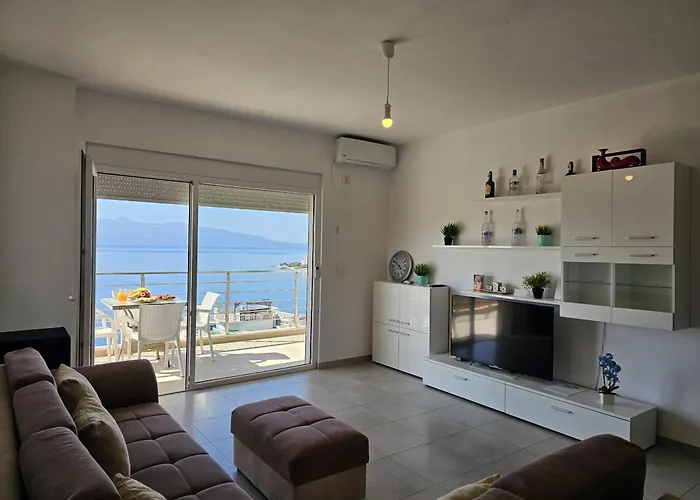 Two Bedroom With Sea View 181 Apartment *