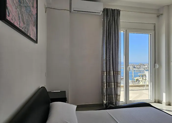 Two Bedroom With Sea View 181 *